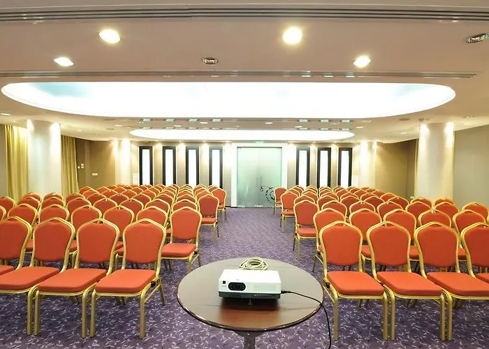 Ξενοδοχείο Minerva 4*