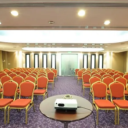 Отель Minerva 4*